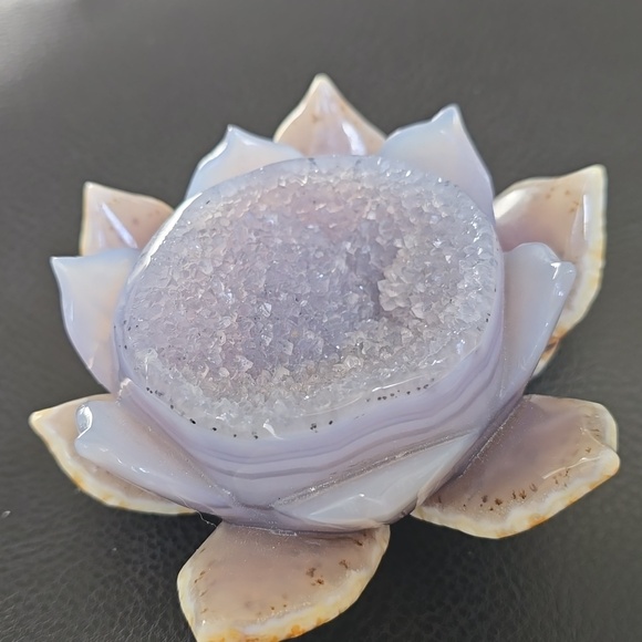 Lotus flower agate